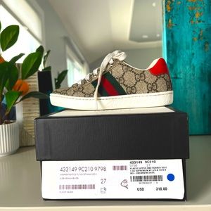 Gucci GG Supreme Ace low-top sneakers